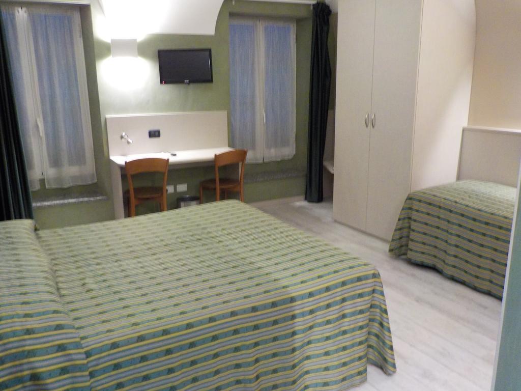 Hotel Posta Ventimiglia Room photo